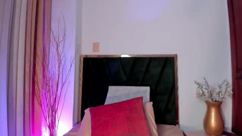 LilithEsme online show from 12-03-25, 07:01