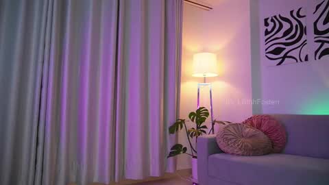 Lili  online show from 03-10-25, 11:38