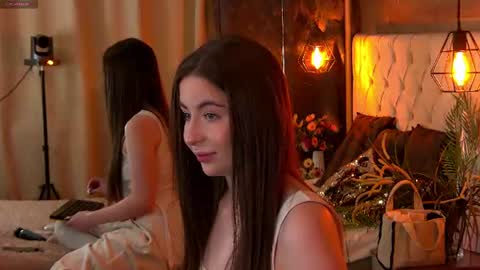 Snapshot of lilithlanne chatting on 06-22-26, 12:24 Lilith online show from 06-22-26, 12:24