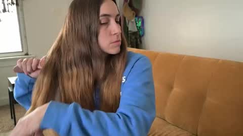 Snapshot of lilithoftrees chatting on 12-18-25, 06:36 L online show from 12-18-25, 06:36