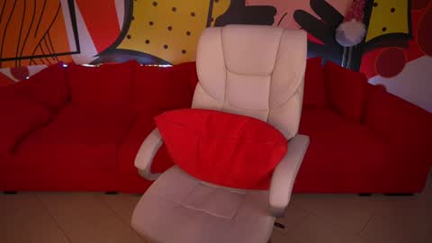 Snapshot of liliyamoon chatting on 12-18-24, 05:26 Liliya online show from 12-18-24, 05:26
