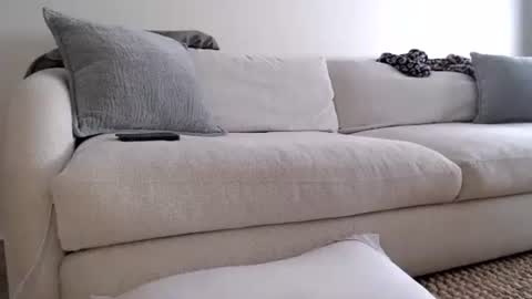 Snapshot of liljbby chatting on 01-06-26, 07:17 Jay please help me reach 50 thumbs up online show from 01-06-26, 07:17