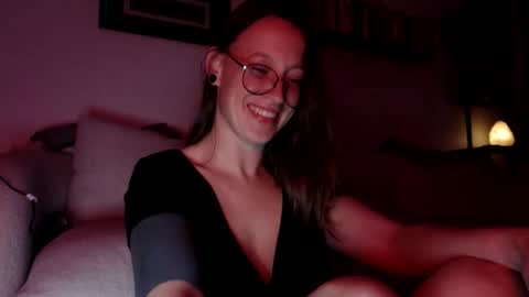 Snapshot of liljbby chatting on 02-01-26, 02:21 Jay please help me reach 50 thumbs up online show from 02-01-26, 02:21