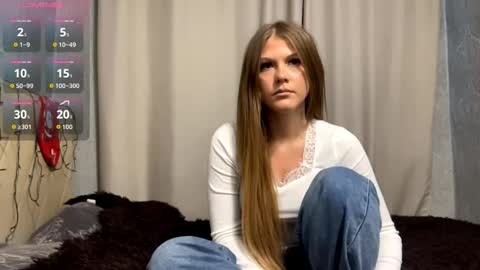 Snapshot of lilkaryne chatting on 01-12-26, 12:43 Karyn online show from 01-12-26, 12:43