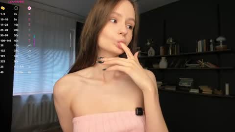 Snapshot of lilkiti chatting on 07-24-26, 08:34 Kiti online show from 07-24-26, 08:34