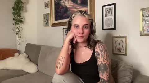 lilldaddysgirl online show from 10-02-25, 03:13