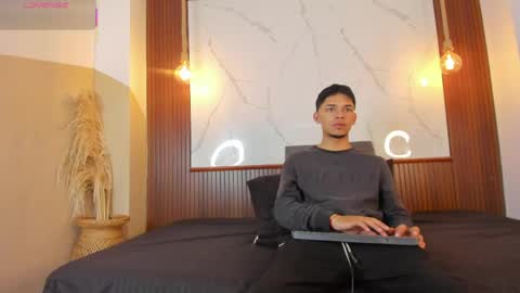 lillian_lee1 online show from 05-20-26, 05:30