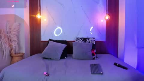 lillian_lee1 online show from 07-24-26, 05:22