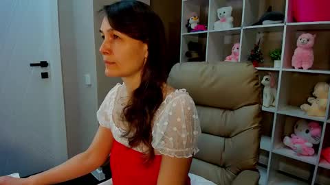 lillian_white1 online show from 01-12-25, 01:00