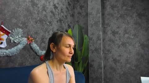 lillian_white1 online show from 01-16-25, 11:04