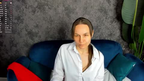 lillian_white1 online show from 02-24-25, 10:04