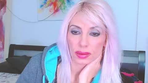 Lara online show from 02-22-25, 05:02