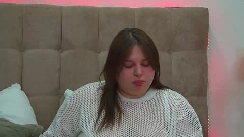 LillianHaig online show from 02-01-25, 06:40