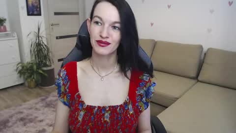 lilliyves online show from 06-07-26, 06:11