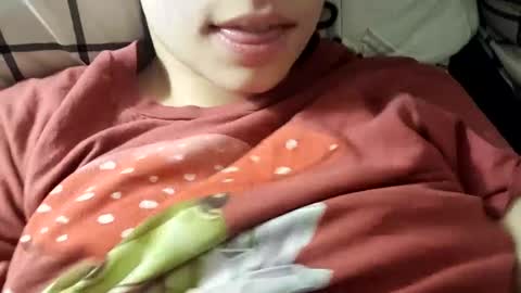 Snapshot of lilly49547 chatting on 12-03-24, 08:39 Lilly online show from 12-03-24, 08:39