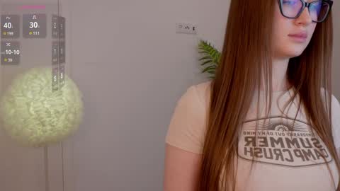 Lilly Colins online show from 02-02-25, 05:48