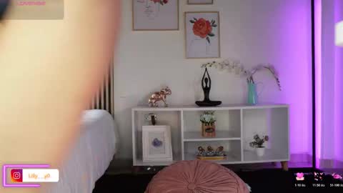 Sofia online show from 02-08-26, 01:03