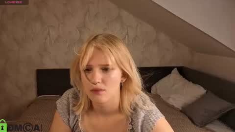 Lily online show from 07-09-26, 01:09