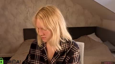 Lily online show from 07-10-26, 01:10