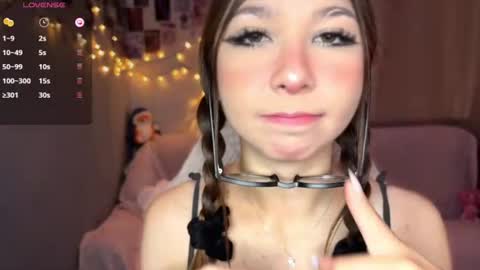 Snapshot of lilly_lilithh chatting on 08-02-26, 04:11 Lilith online show from 08-02-26, 04:11