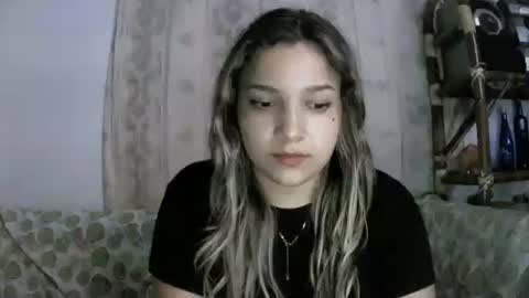 Sey - Lilly  online show from 04-01-26, 07:09