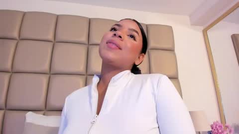Snapshot of lilly_williamss chatting on 05-09-26, 08:52 Lilly online show from 05-09-26, 08:52