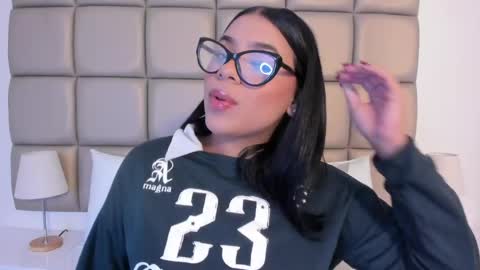 Snapshot of lilly_williamss chatting on 05-14-26, 03:13 Lilly online show from 05-14-26, 03:13