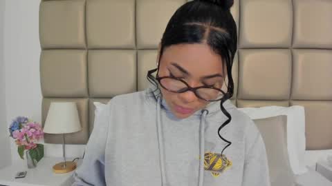 Snapshot of lilly_williamss chatting on 06-04-26, 03:56 Lilly online show from 06-04-26, 03:56