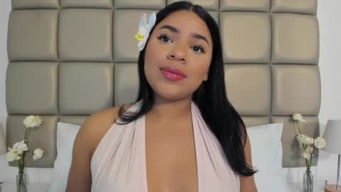 Snapshot of lilly_williamss chatting on 06-06-26, 04:17 Lilly online show from 06-06-26, 04:17