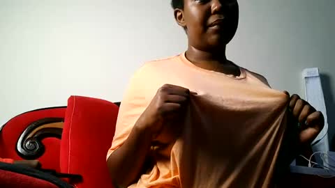 Snapshot of lillybae1811 chatting on 08-06-26, 07:54 lillybae1811 online show from 08-06-26, 07:54