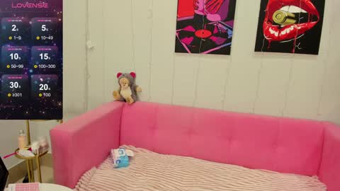 Lily online show from 01-18-25, 04:26