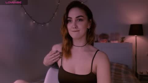 LillyFarey online show from 10-21-25, 06:41
