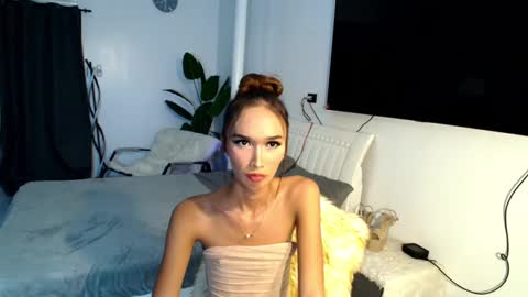 Snapshot of lillyholland_xx chatting on 02-14-25, 11:31 lillyholland online show from 02-14-25, 11:31