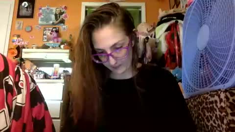 hi guys im back on here 3 online show from 09-15-25, 08:53