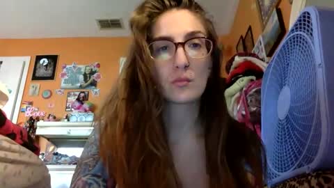 hi guys im back on here 3 online show from 05-25-26, 08:59