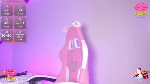 Snapshot of lillypalmer chatting on 12-22-25, 01:19 Lilly online show from 12-22-25, 01:19