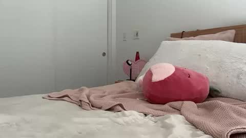 Snapshot of lillysweetsss chatting on 10-03-25, 10:18 Lilly online show from 10-03-25, 10:18