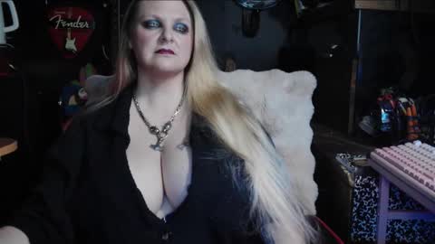 Lillyth Eden online show from 12-18-25, 06:41