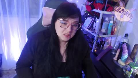 Lilo  online show from 02-24-25, 06:49