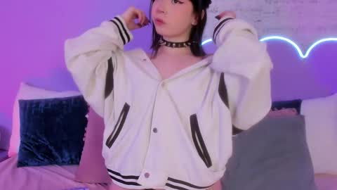 Snapshot of lilou_albrecht chatting on 11-04-25, 12:26 Lilou online show from 11-04-25, 12:26