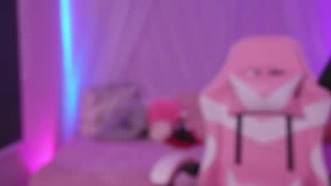 Snapshot of lilou_albrecht chatting on 05-18-26, 01:39 Lilou online show from 05-18-26, 01:39