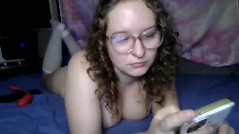 Snapshot of lilpies chatting on 12-29-24, 04:38 LilPies online show from 12-29-24, 04:38