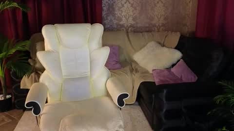 Lilu online show from 10-08-25, 06:49