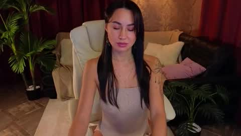 Lilu online show from 11-18-25, 04:11