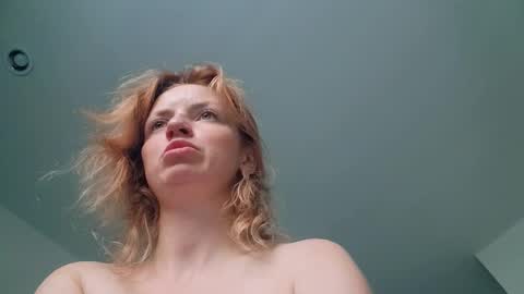 Snapshot of liludancer chatting on 03-17-26, 10:51 liludancer online show from 03-17-26, 10:51