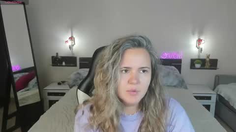 Lily online show from 07-06-26, 12:51
