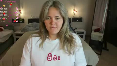 Lily online show from 07-16-26, 01:22