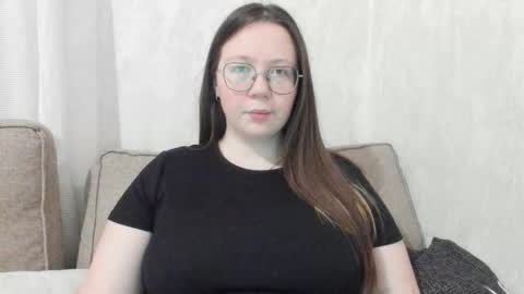 Lily Chays online show from 01-11-26, 02:05