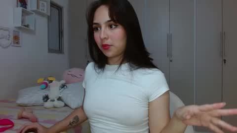 Snapshot of lily_crushx chatting on 01-08-25, 07:34 Lirio         online show from 01-08-25, 07:34