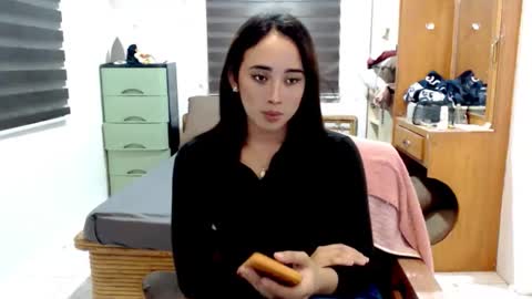 Snapshot of lily_darling chatting on 11-30-25, 01:26 Lily Darling online show from 11-30-25, 01:26